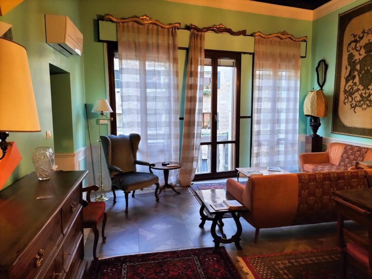 Luxury Apartment Near Rialto Bridge Венеція Екстер'єр фото