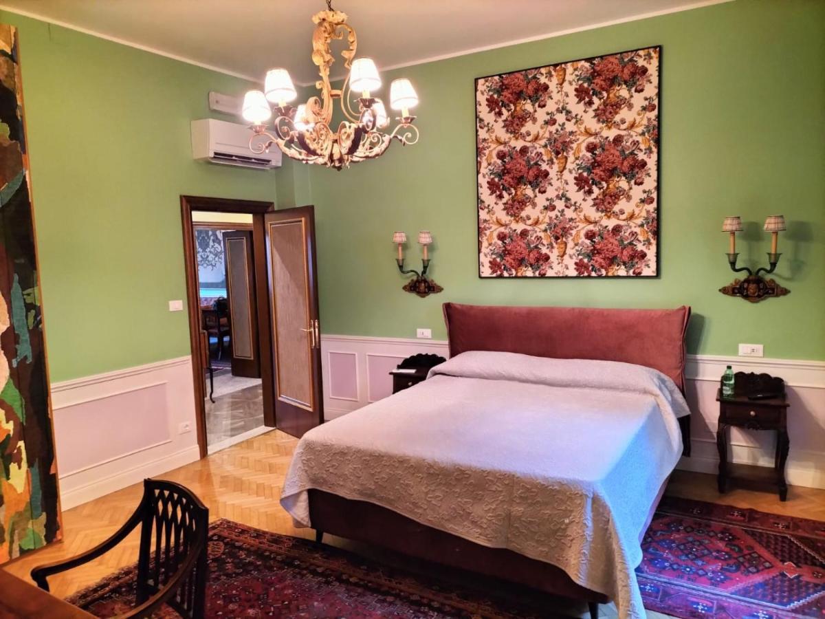 Luxury Apartment Near Rialto Bridge Венеція Екстер'єр фото