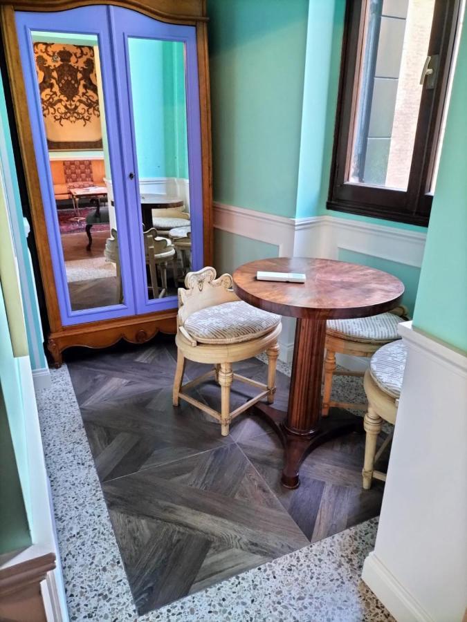 Luxury Apartment Near Rialto Bridge Венеція Екстер'єр фото