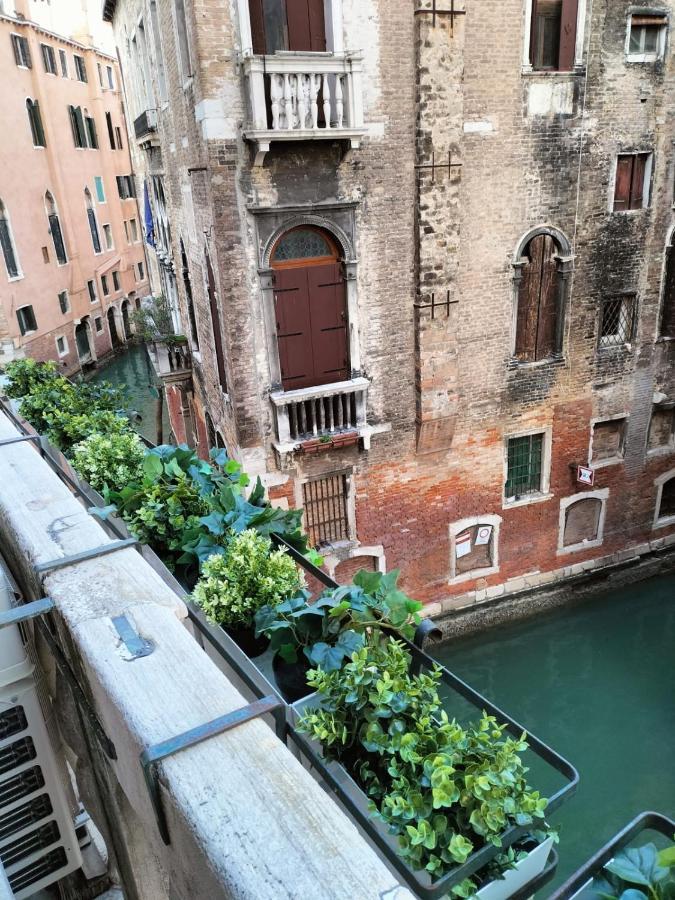Luxury Apartment Near Rialto Bridge Венеція Екстер'єр фото