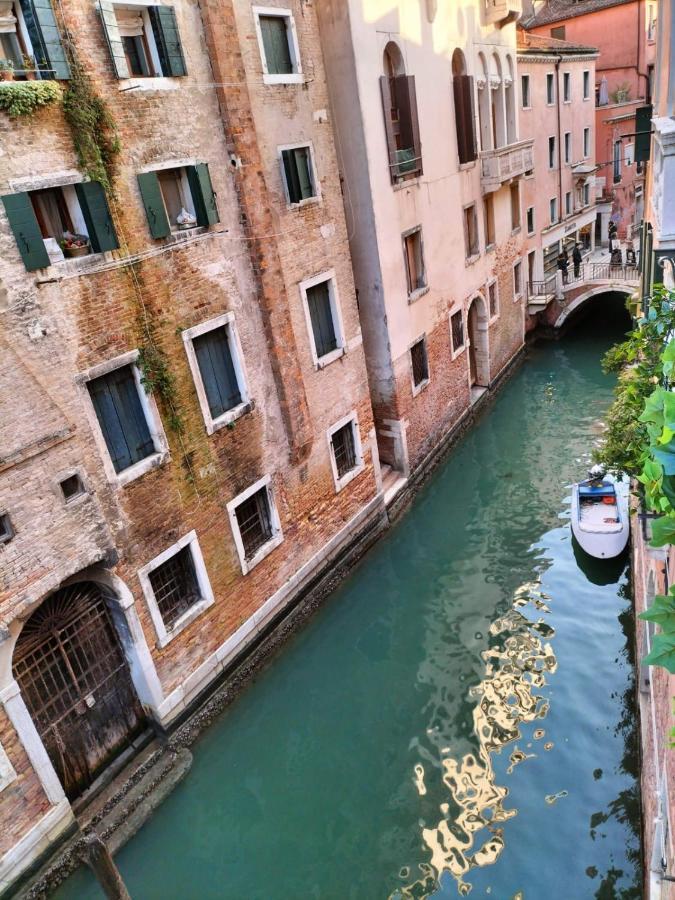 Luxury Apartment Near Rialto Bridge Венеція Екстер'єр фото