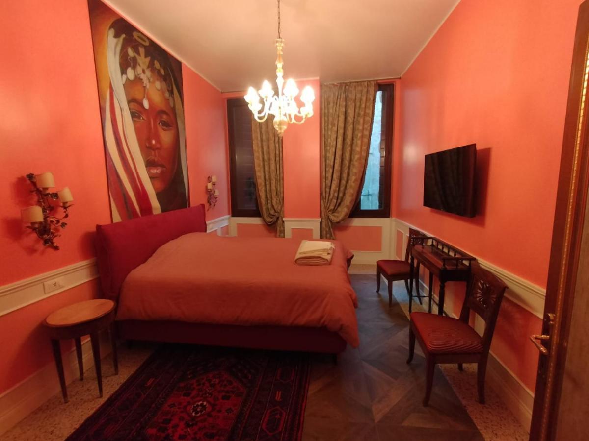 Luxury Apartment Near Rialto Bridge Венеція Екстер'єр фото